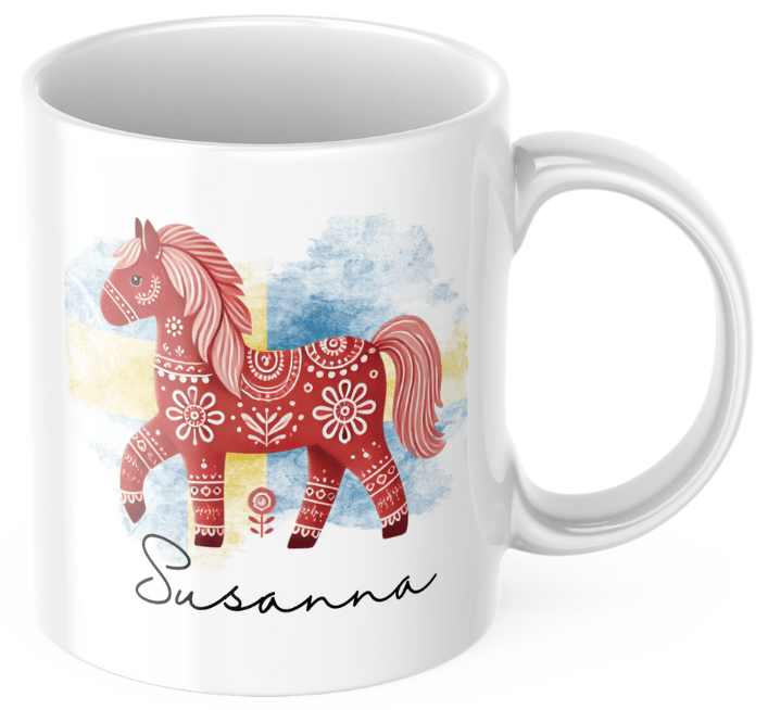 Personalisierte Tasse – Dalapferd mit Flagge – Tasse mit Namen