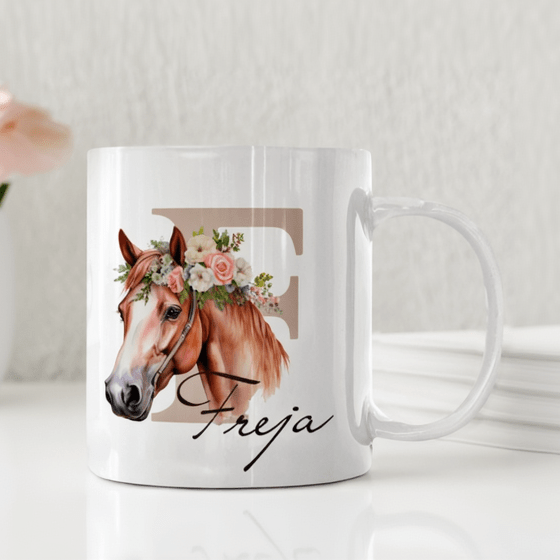 Personalisierte Pferdetasse – Blumenkranz – Tasse mit Namen