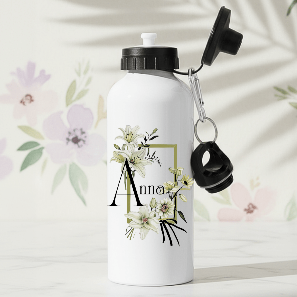 Weiße Lilien mit Initiale – personalisierte Trinkflasche mit Namen
