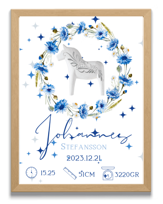 Personlig födelsetavla – Dalahäst med blå blommor – doptavla
