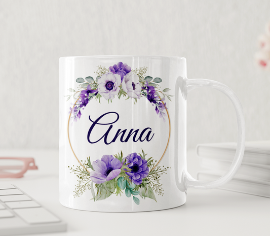 Personlig mugg – Lila blomkrans – mugg med namn