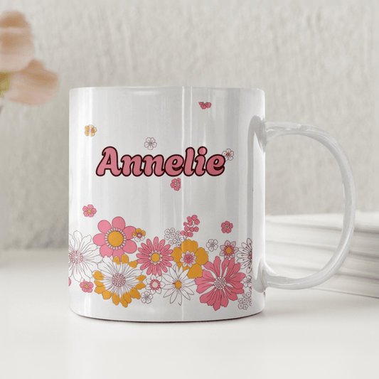 Personlig mugg – Retro blommor – mugg med namn