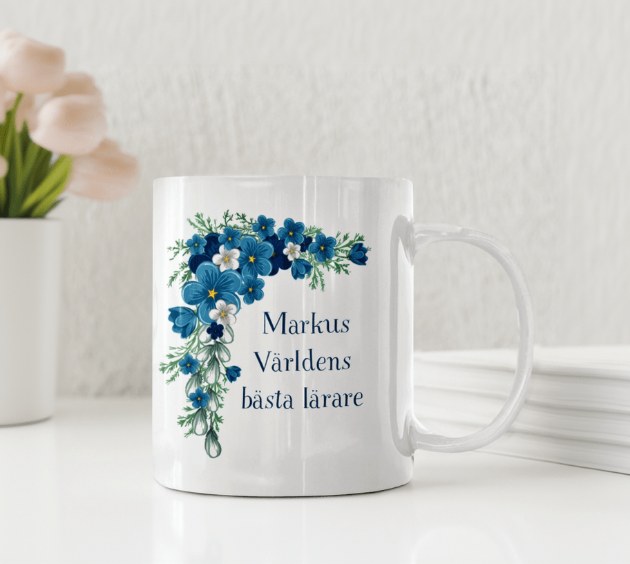 Personalisierte Lehrertasse – Beste Lehrerin der Welt – blaue Blumen